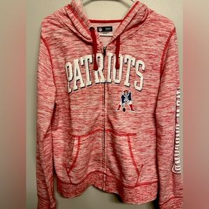 Woman’s zippered New England Patriots hooded sweatshirt 🏈🏈🏈
